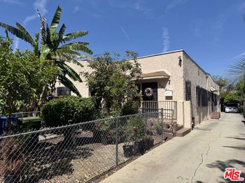1737 W 37th Drive