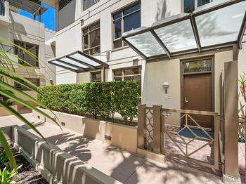 700 W E Street