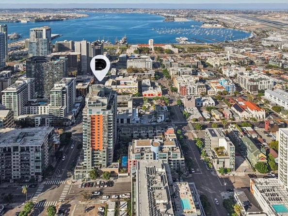 300 W Beech St 1905, San Diego CA 92101