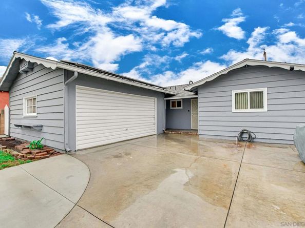 11518 205th St, Lakewood CA 90715