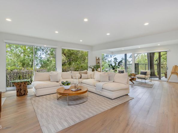 2065 Liliano Drive, Sierra Madre CA 91024