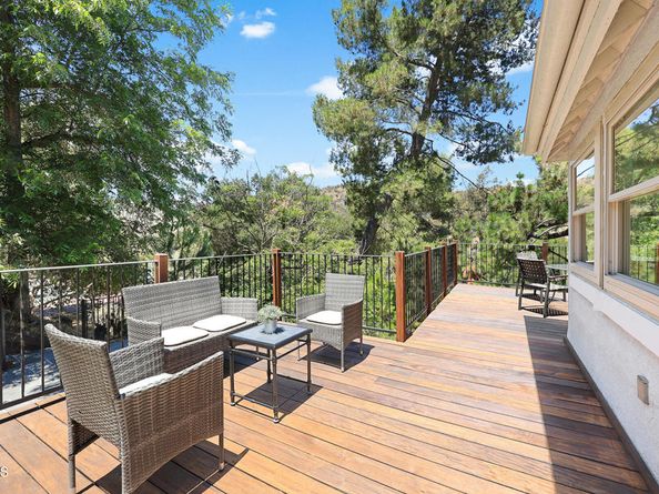 405 Woodcliffe Road, Pasadena CA 91105