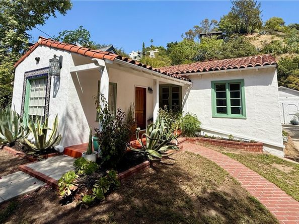 2620 N Beachwood, Los Angeles CA 90068