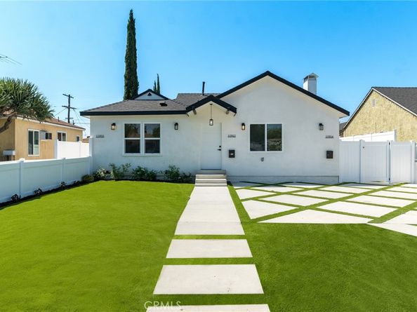 11912 Elkwood Street, North Hollywood CA 91605