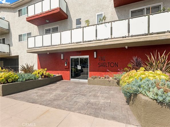 525 S Shelton Street 205, Burbank CA 91506