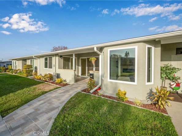 1641 Monterey Road M-2 18E, Seal Beach CA 90740