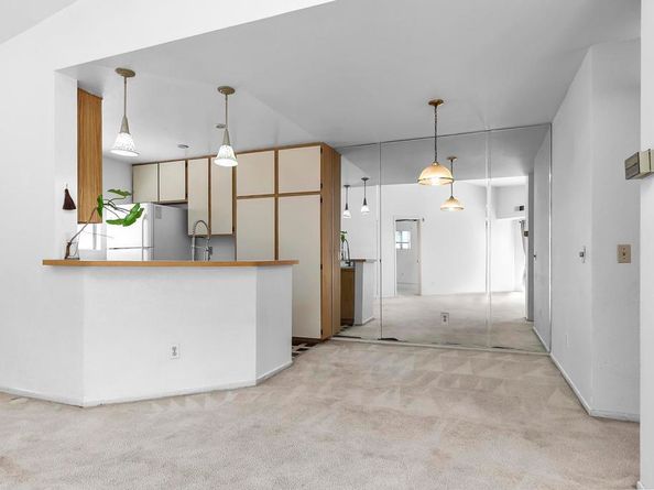 7248 Camino Degrazia 297, San Diego CA 92111