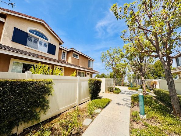 8313 E Arrowhead Way, Anaheim Hills CA 92808
