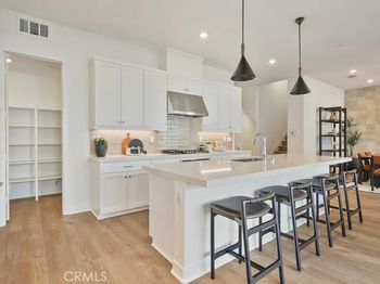 915 Walnut Terrace