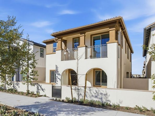 689 Beacon, Irvine CA 92618