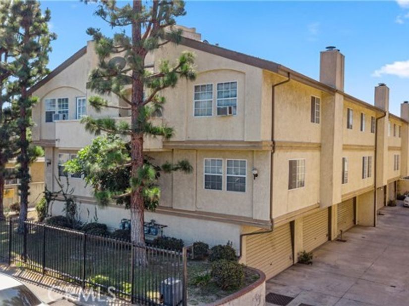 1040 252nd Street 4, Harbor City (los Angeles) CA 90710