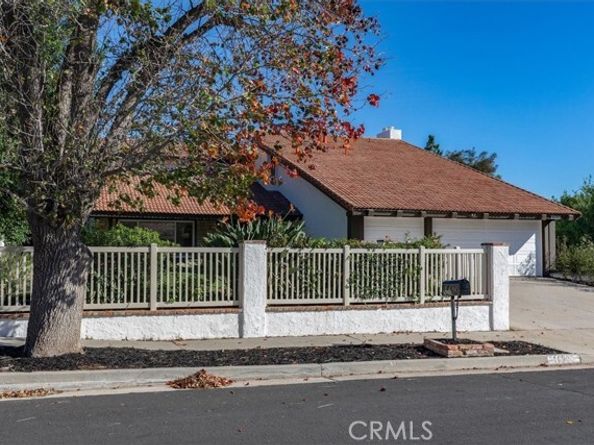 10900 Remmet Avenue, Chatsworth (los Angeles) CA 91311