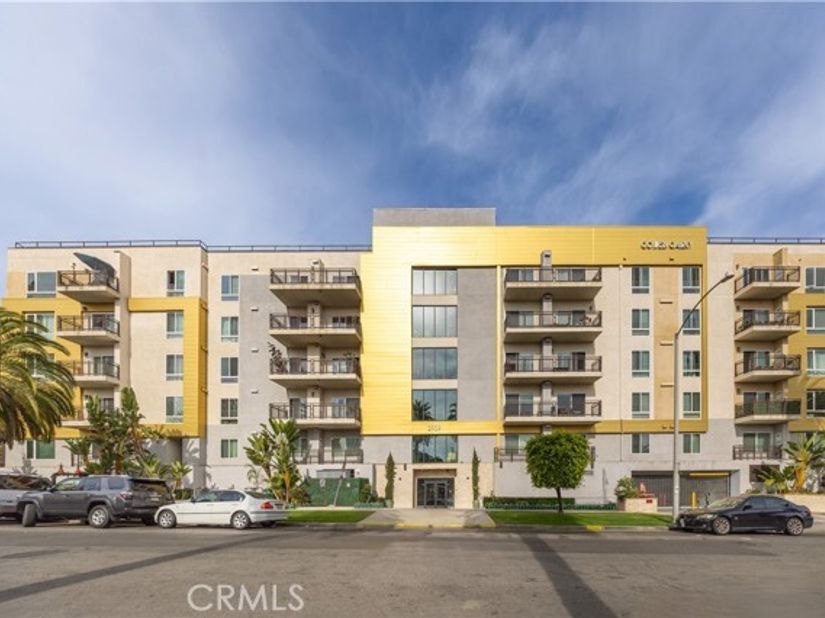2939 Leeward 305, Los Angeles CA 90005