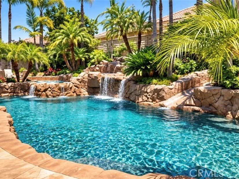 2 Roosevelt, Laguna Hills CA 92679