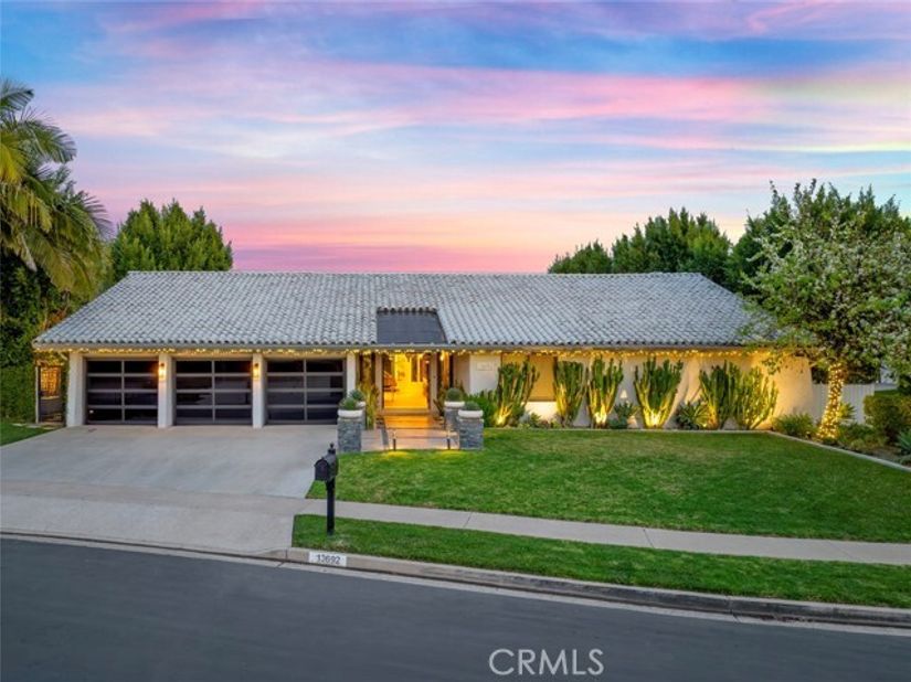 13692 Jenet, Santa Ana CA 92705
