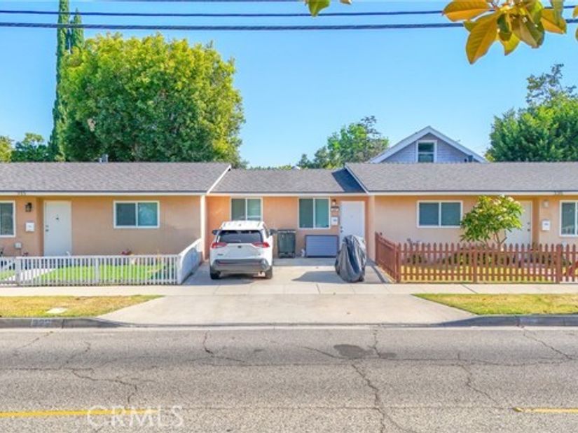 333 E La Veta, Orange CA 92866