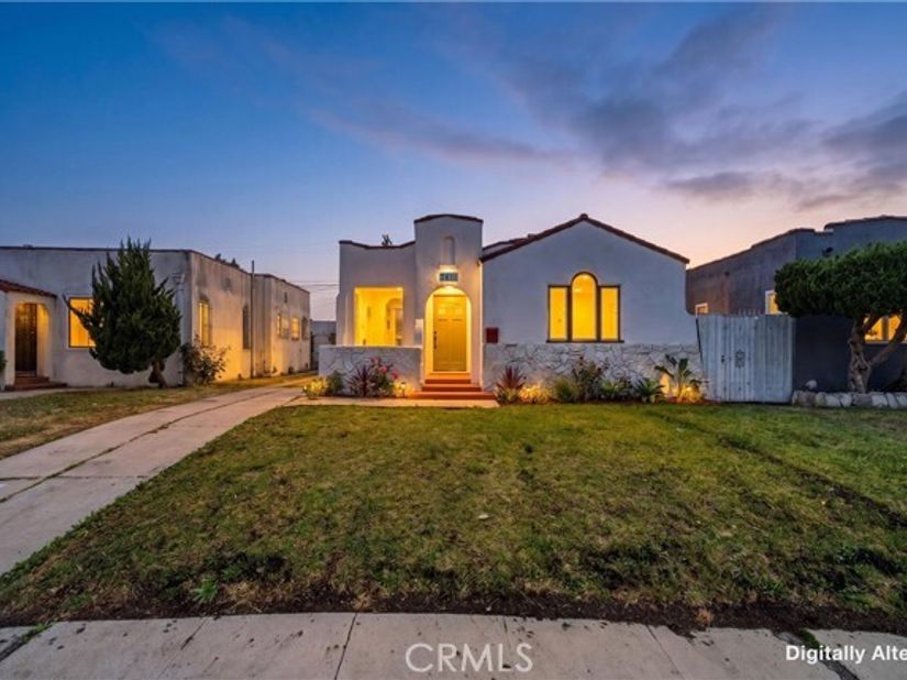 7611 S Hobart, Los Angeles CA 90047