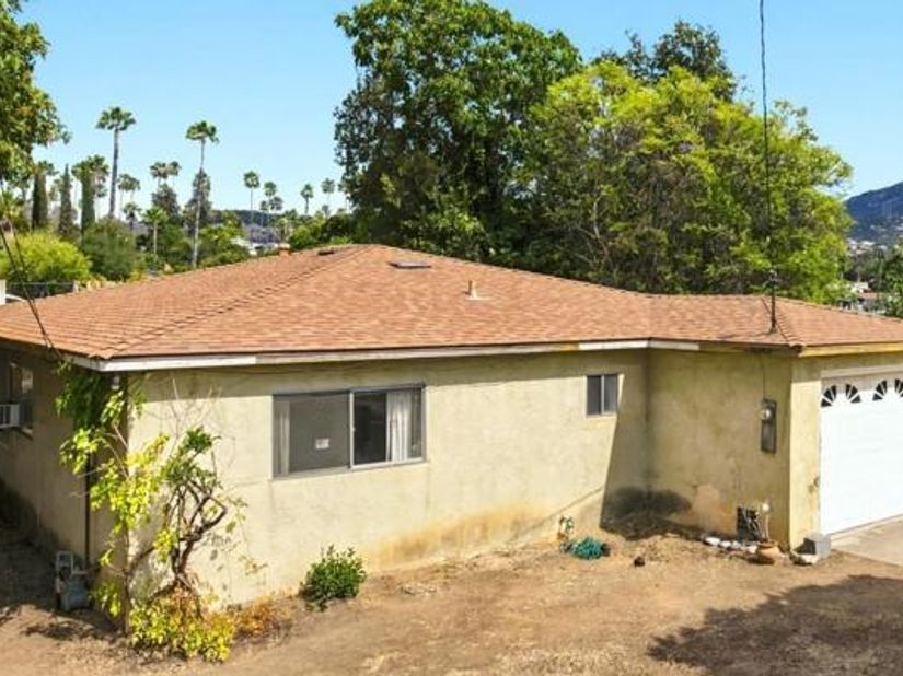 9049 Bubbling Wells Rd, Lakeside CA 92040