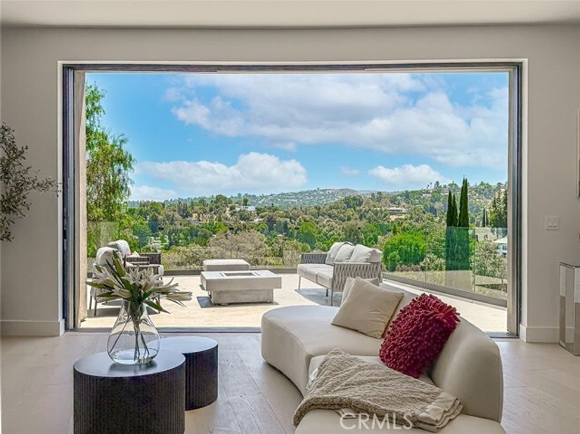 5134 Medina, Woodland Hills (los Angeles) CA 91364