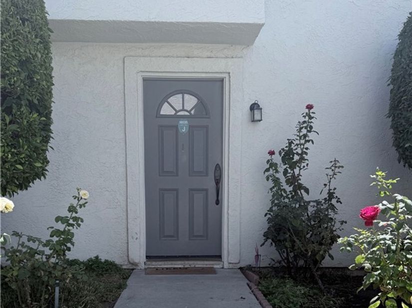18535 Mayall Street J, Northridge (los Angeles) CA 91324