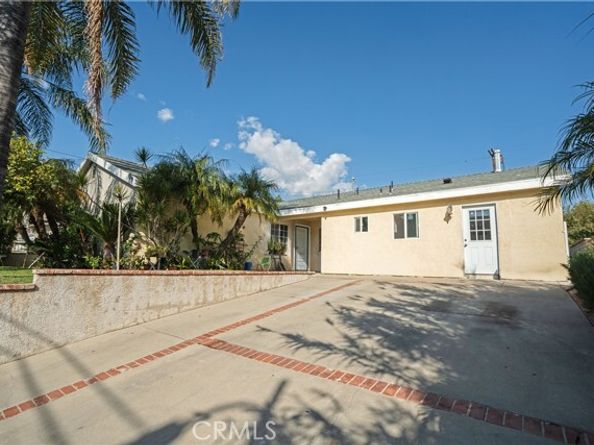 11044 Borden Avenue, Pacoima (los Angeles) CA 91331