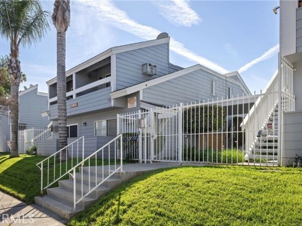 20930 Parthenia, Canoga Park (los Angeles) CA 91304