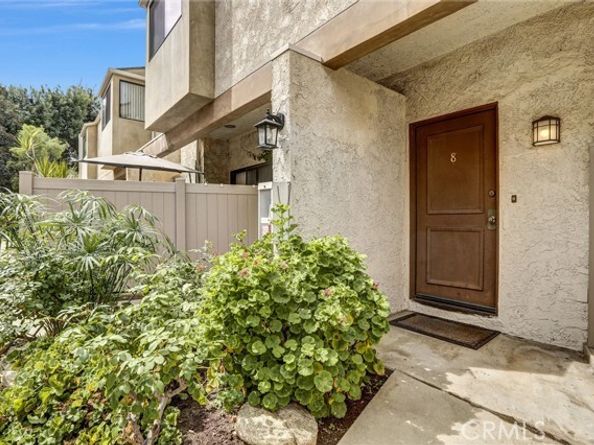 18242 Burbank Boulevard 8, Tarzana (los Angeles) CA 91356