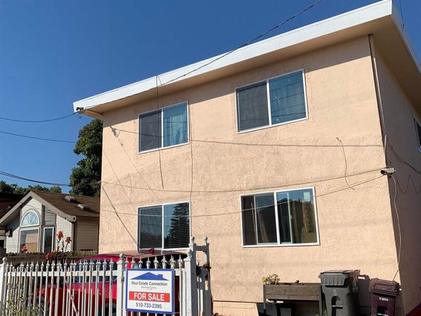 9624 E. St., Oakland CA 94603