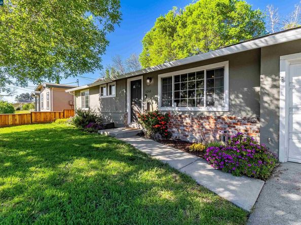 2261 Gehringer Dr, Concord CA 94520