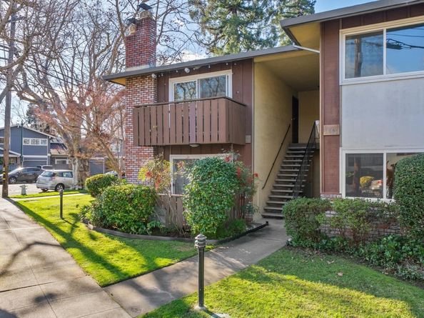 1401 Cottage St D, Alameda CA 94501