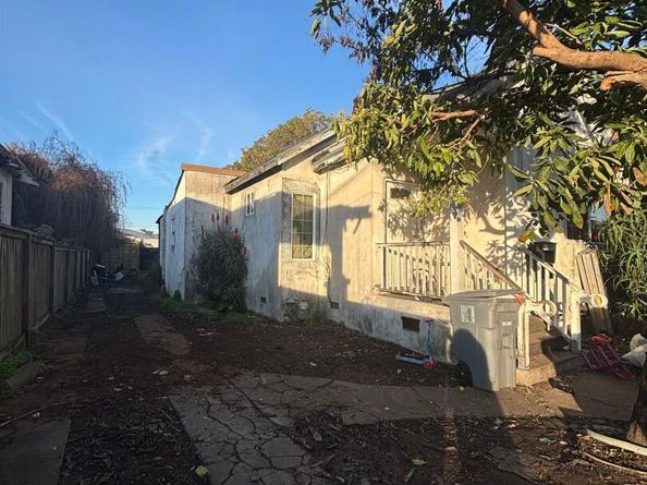 2414 5Th St, Berkeley CA 94710