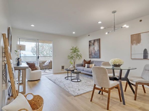 685 Dartmore Ln 365, Hayward CA 94544