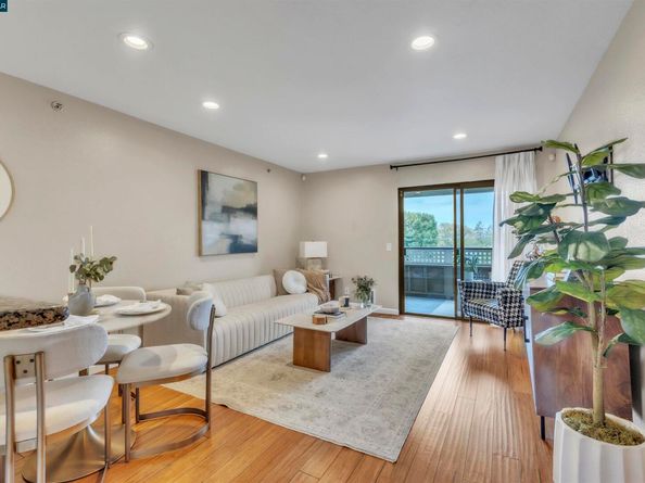 29583 Vanderbilt Street 310, Hayward CA 94544