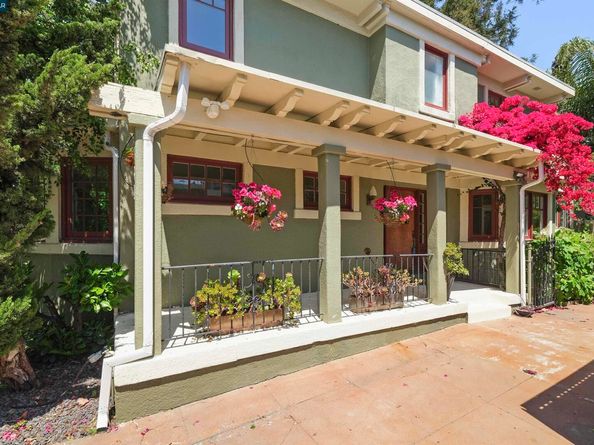 484 Forest St, Oakland CA 94618