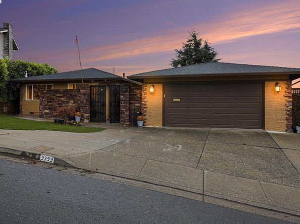 3393 Oakes Dr, Hayward CA 94542