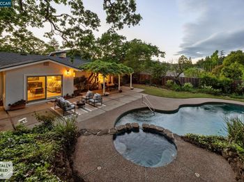 1026 Windsor Dr