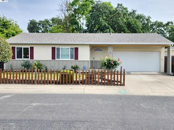 43 Alan Dr