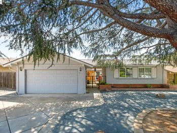 775 Catalina Dr
