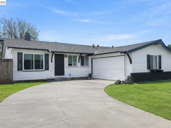 2320 Bermuda Ln, Hayward CA 94545