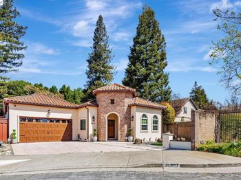 35970 Vivian Pl