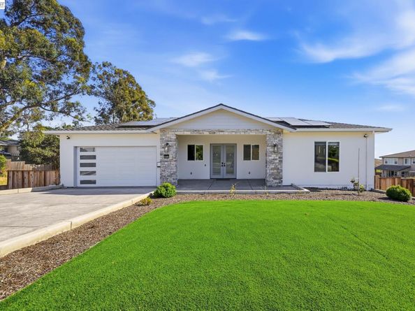 4683 Proctor Rd, Castro Valley CA 94546
