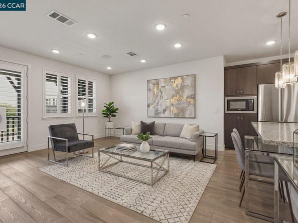 2737 5th Street, Alameda CA 94501