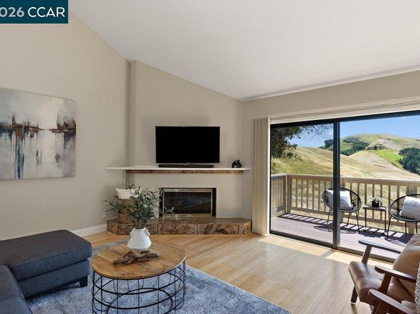 1803 Lamplight Ct, Walnut Creek CA 94597
