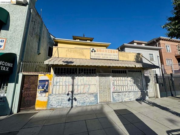 220 International BLVD, Oakland CA 94606