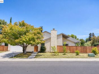1383 Mount Shasta Ave