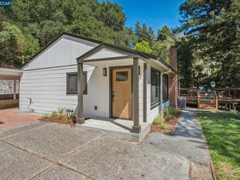 50 Overhill Rd