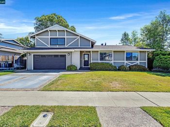 8569 Wicklow Ln
