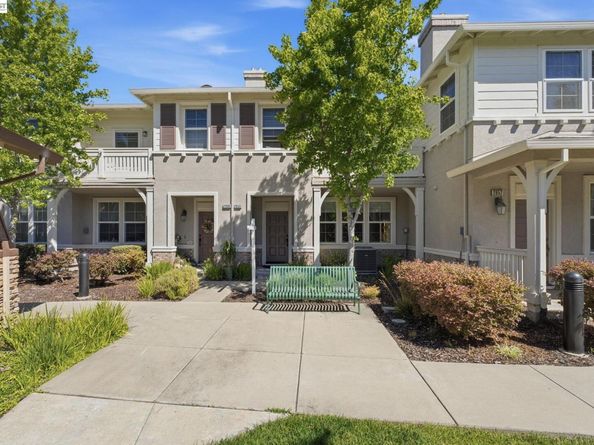 2656 Northern Cross Rd, Hayward CA 94545