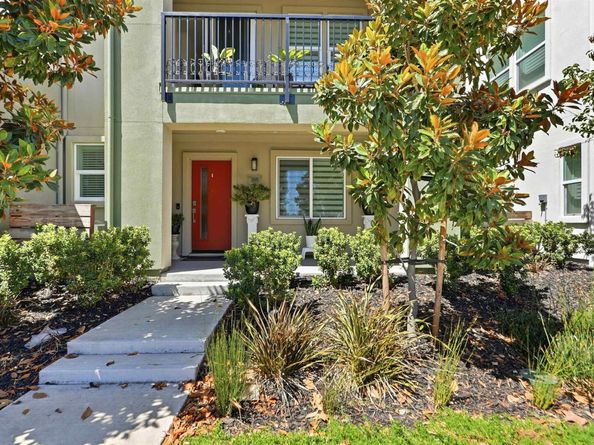 895 Manor Blvd, San Leandro CA 94579