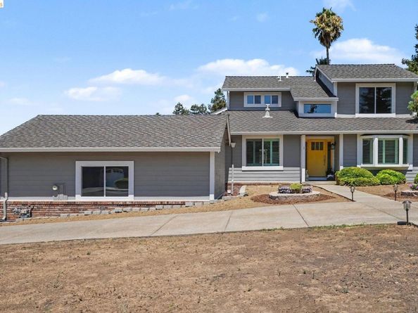 332 Chardonnay Cir, Clayton CA 94517